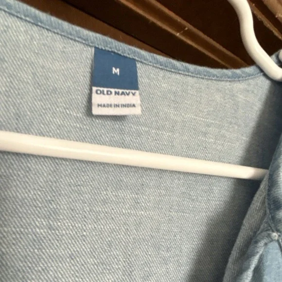 Old Navy Blue Denim Shift Dress M Puff Sleeve V-Neck Knee Length Tie Ruffle - Picture 2 of 7